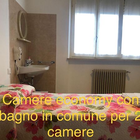 La Voglia Hotel Villanova sull'Arda Buitenkant foto